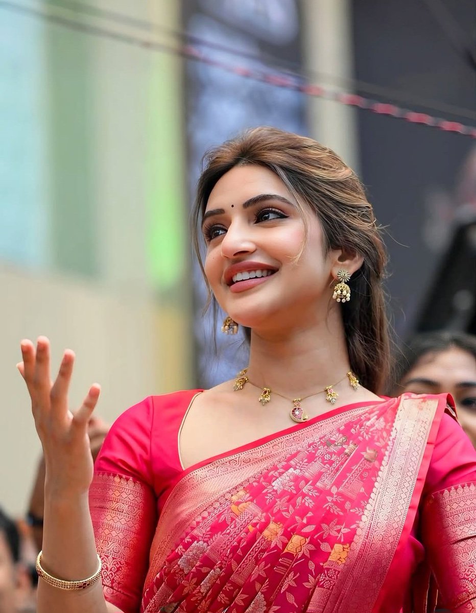 ⃟𝐌𝐨𝐡!𝐭𝐡𝐚⃝🌺 tweet media