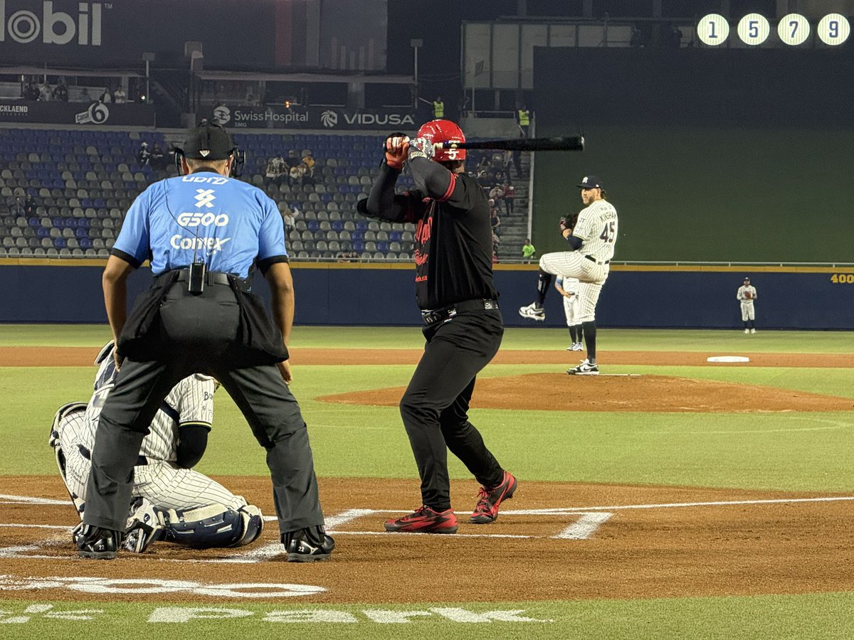 SultanesOficial's tweet image. Comenzó nuestro primer juego en casa.

¡PLAAAAAAAAAAAAAAAY BALL!!!!! 🔥🔥🔥🔥🔥

#Durango 🆚 #Sultanes
