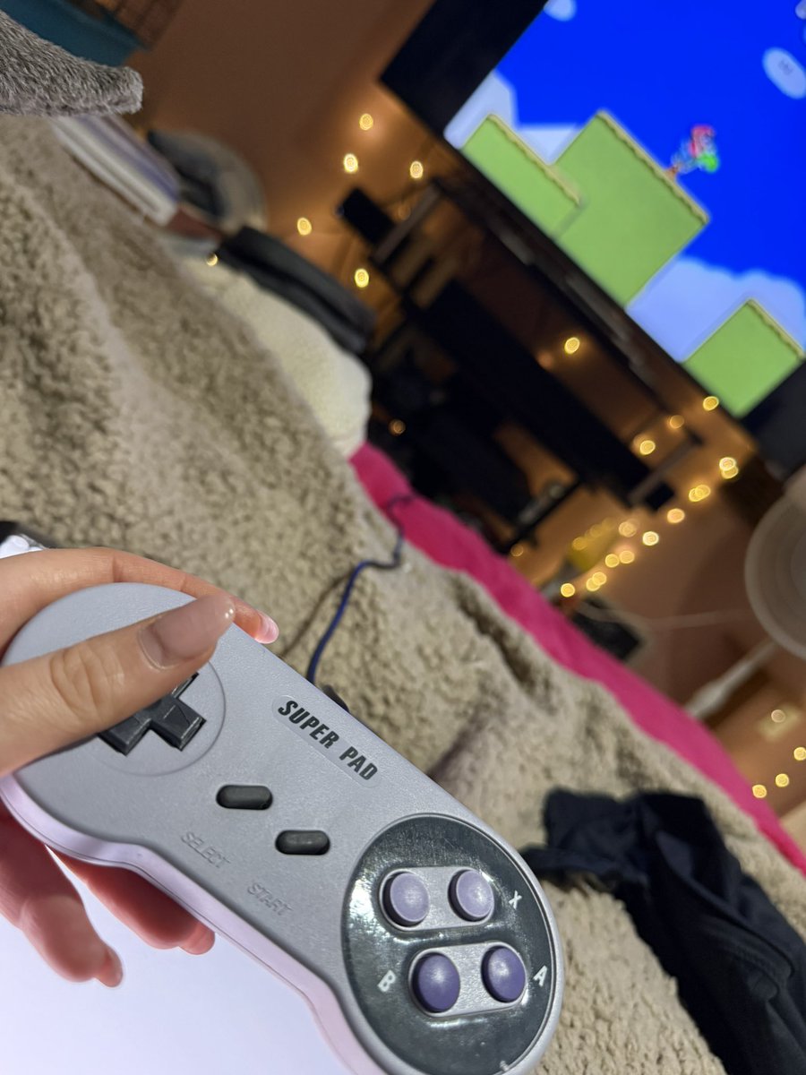 UDtYP5's tweet image. My right now. #supernintendo #supermarioworld #supermario #study awash