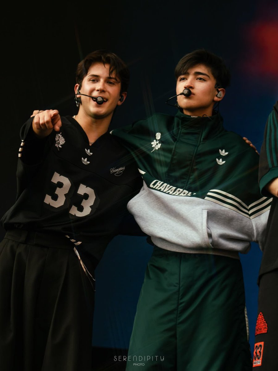 Kenneth’s version💓 tweet media