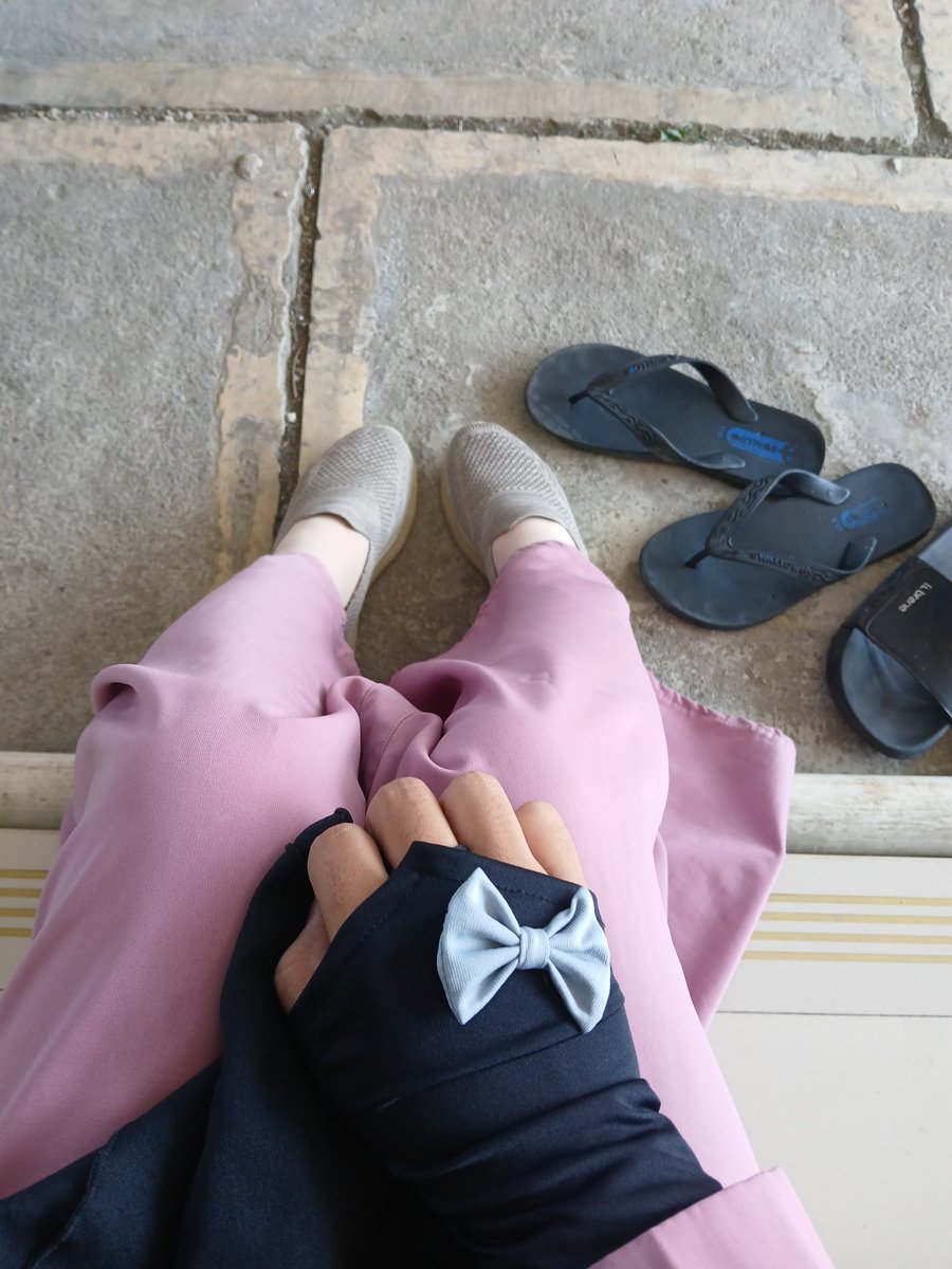 z4iin4bb's tweet image. edisi mencari sarapan..

#cadar #niqab #hijab #hijabers #cder #cderniqab #cdermuslimah #cderindo