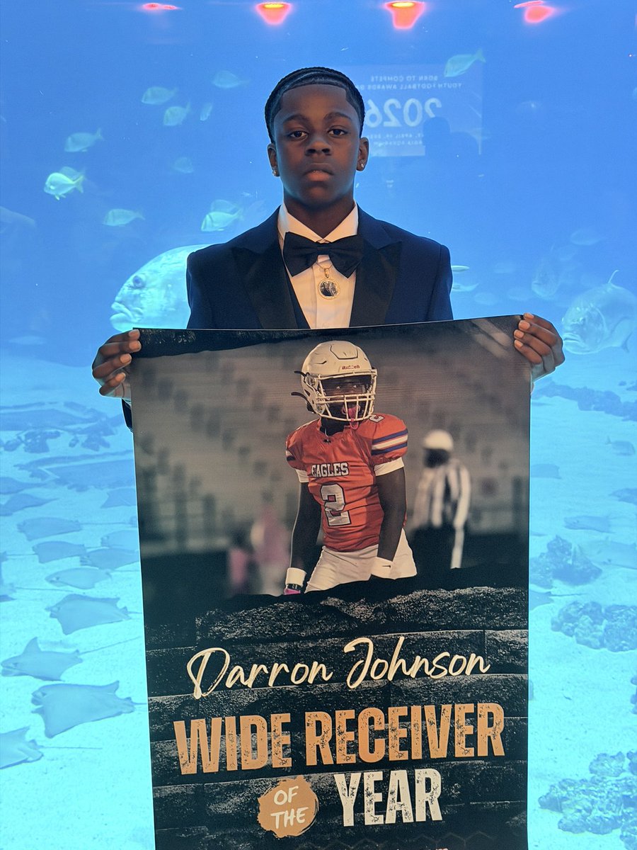 DJ_2different's tweet image. Thank you @borntocompete @Alex_B2C for the nomination and selecting me as the Wide Receiver of the Year. I truly appreciate the recognition and support. 
#Mr3xWideReceiverOfTheYear #2different 

@RecruitGeorgia @TheUCReport @TEwracademy @LegacSportsHQ @PrepRedzoneNext