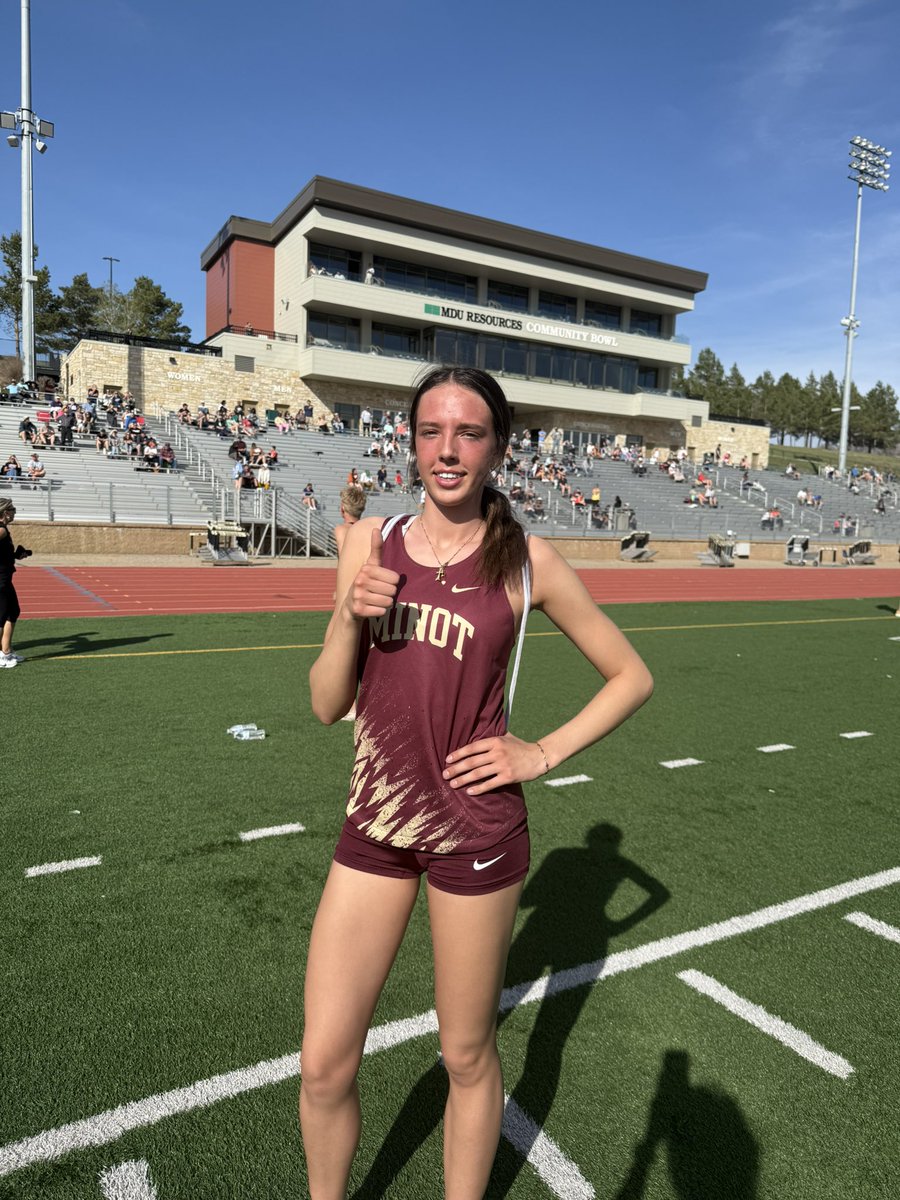 MajettesX's tweet photo. What a great day for a track meet! Sophia Lade SQ in the 800—2:22.01 and the 4x400 relay members Marlee Stamps, Sophia Lade, Scout Ulrickson, and Londyn Lauf —4:11.84.  Congratulations! https://t.co/aaeKiUbV7G
