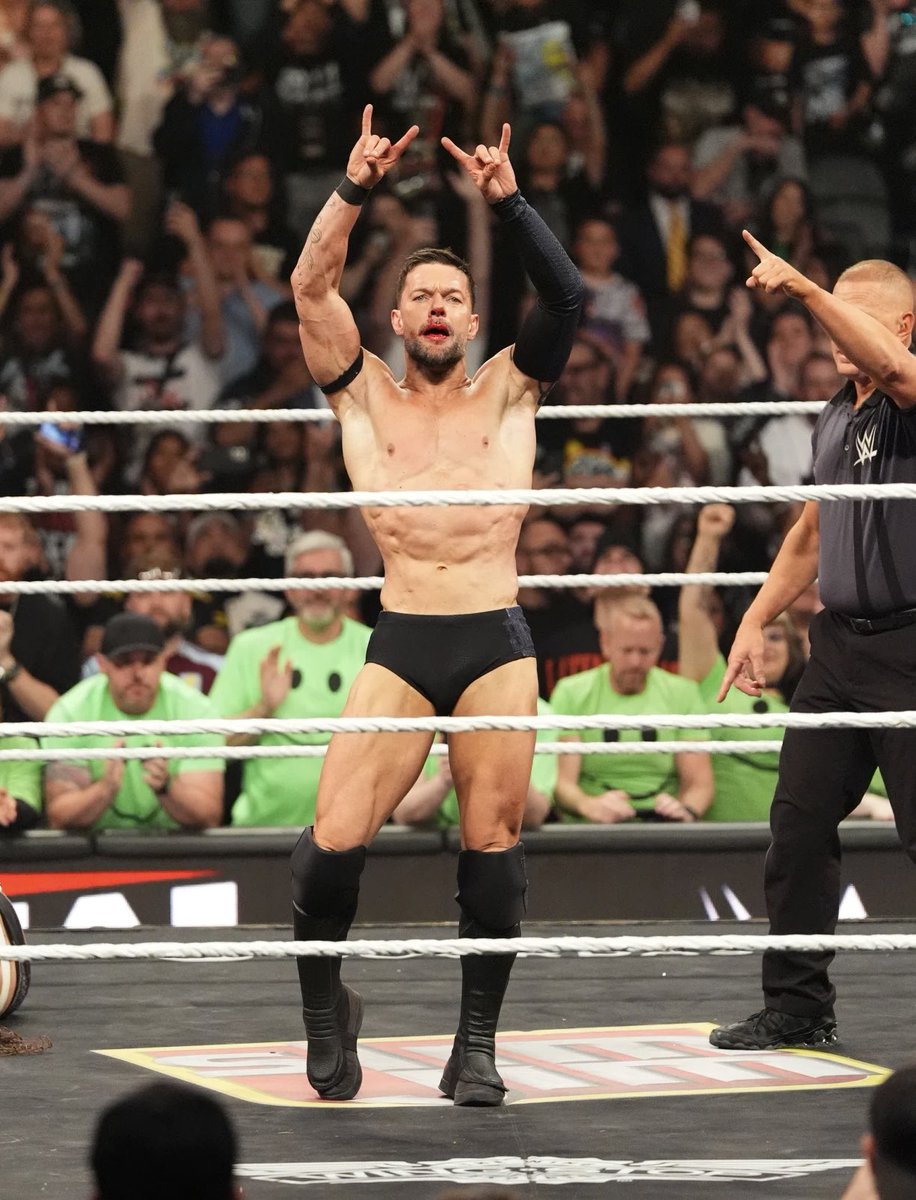 Finn Bálor tweet media