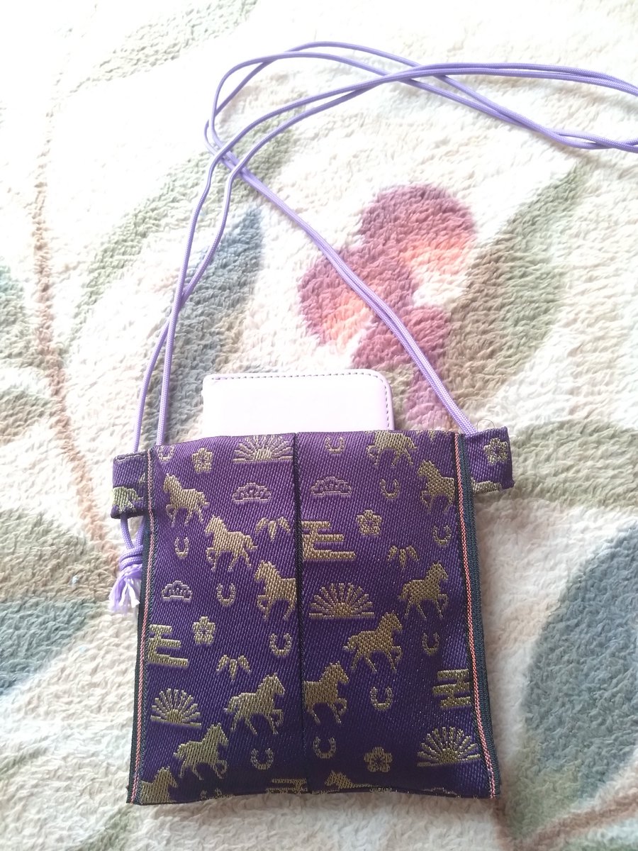 8T0aGswMnfDr1hq's tweet image. 久しぶりに創作🪡🧵
🐴も入ります🤣
#畳縁
#岡山県倉敷
#FLAT
#高田織物株式会社
#干支