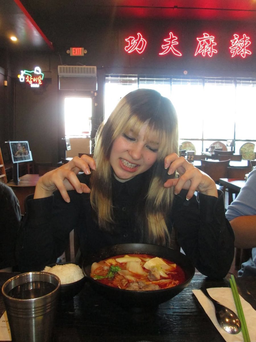 Erin ☆ tweet media