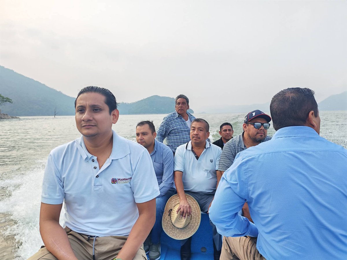 RedactoresMx's tweet photo. ➡️ *Omar Utrera acerca el Inplan a las comunidades de Soyaltepec

Más información en: https://t.co/tORGKyRApr https://t.co/0aj2p66T2w