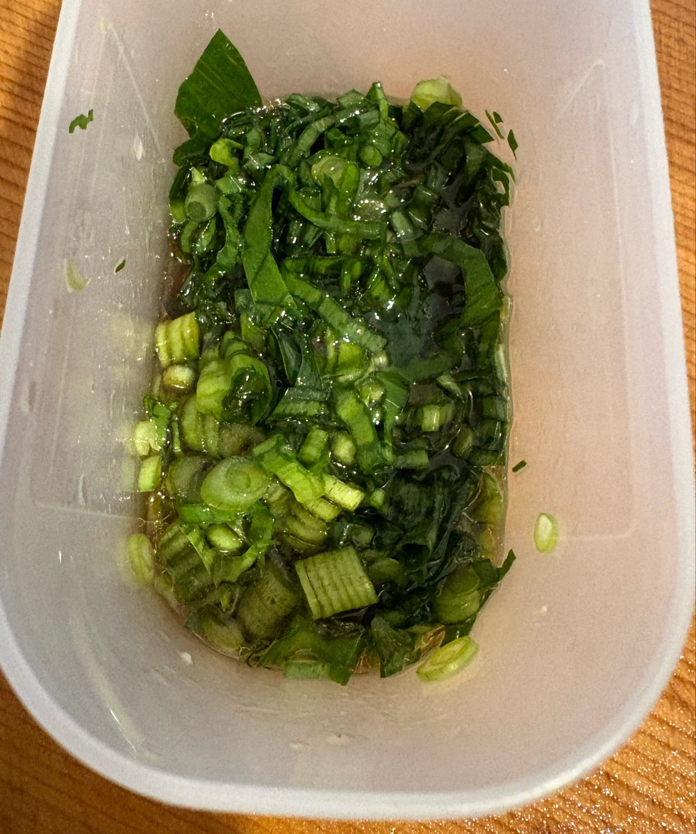 コレをこうしてこうッ！！！！
この前もらった行者にんにくの万能タレも作ったよ✌️