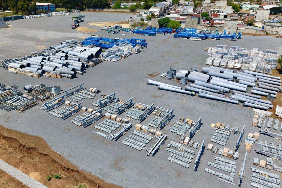 soy_502's tweet image. 🚧Equipo y maquinaria del AeroMetro llegan a Mixco  

Desde Austria llegó el equipo y maquinaria que se utilizará para el montaje del AeroMetro en la Ciudad de Guatemala y Mixco.  

soy502.com/articulo/equip…