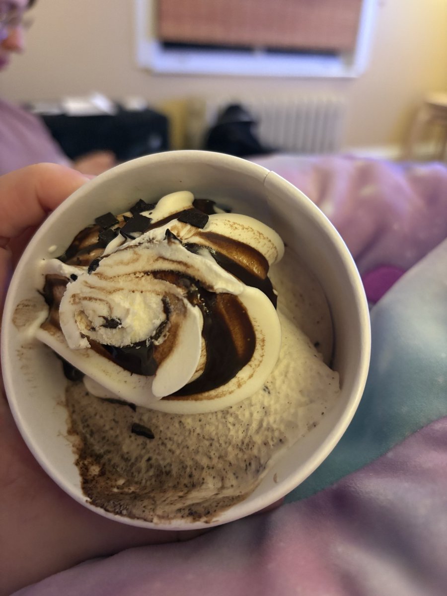 scanda_lyss's tweet photo. i’m ngl- this made me so sad 😭 after a long day your girl just wanted some ice cream and there’s a huge gap in the tub. ben and jerry’s out here causing tears 😭😭 https://t.co/1JxiTr5bgC