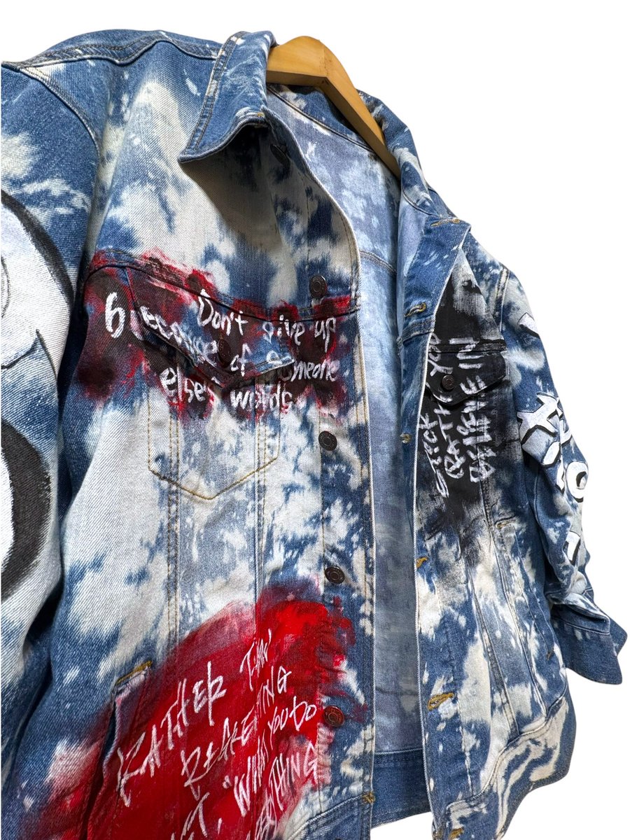 kaya1209's tweet image. CASHさん入荷してます

😍😍メンズでも👍

ペイント🫟

@cash_x_x_art 

#cash
#paintings 
#ペイント
#スプレーペイント
#メンズリメイク 
#ペイントデニム 
#kaya
#中野ブロードウェイ