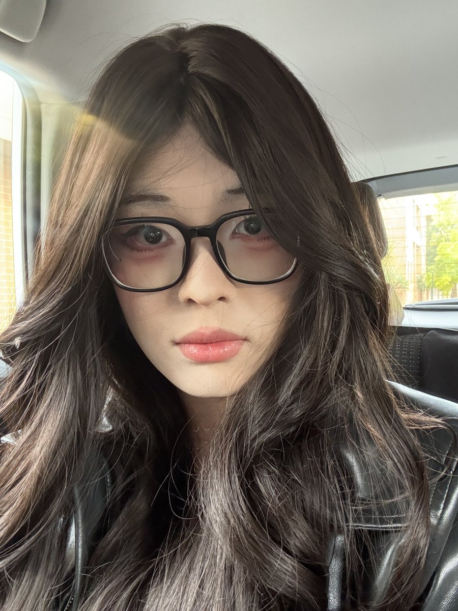 XuYang52932's tweet photo. 出租车上的光线真好，都不用p，原图直出！
#男娘 https://t.co/tJldSgxijG