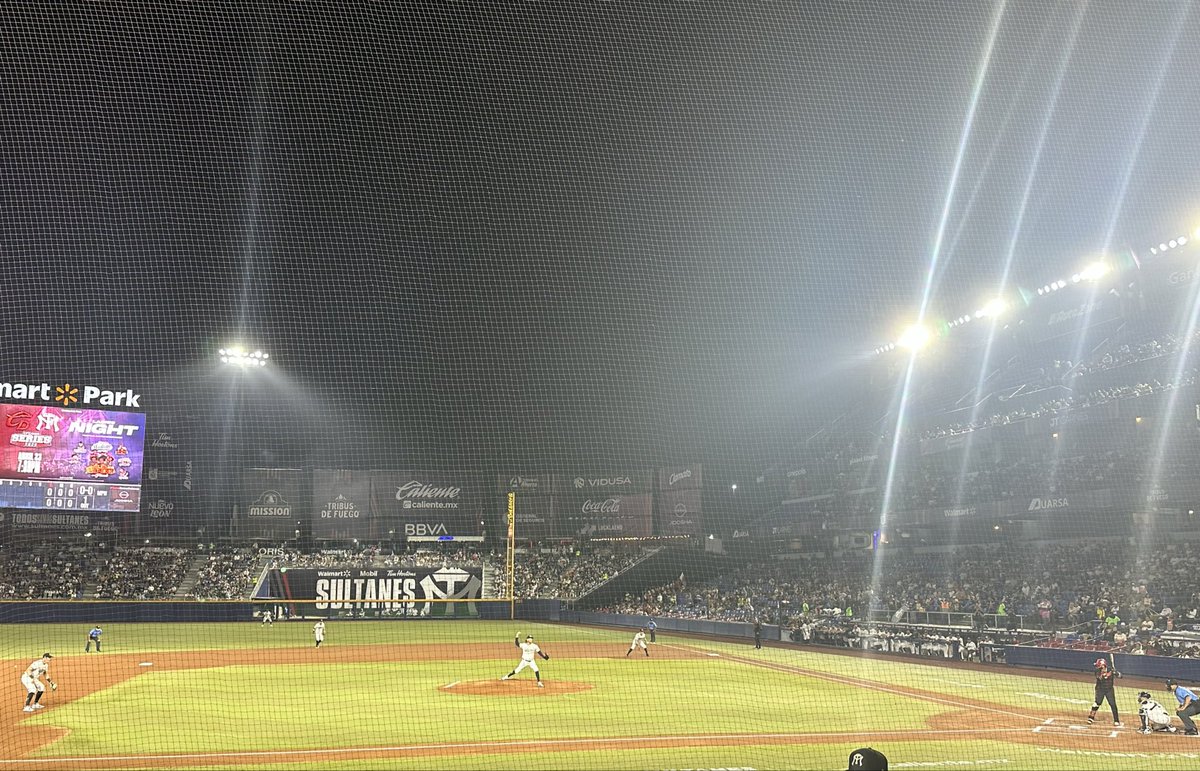 Csr_AAM's tweet image. 🏟️Walmart Park
⚙️"El Palacio Sultán"
📍Monterrey, Nuevo León 🇲🇽

"El olor a césped, el sonido del bat y la esperanza de una nueva temporada.”

El beisbol está de vuelta!

Los Fantasmas Grises
@SultanesOficial 

#LosFantasmasGrises
#OpeningDay  
#PlayBall ⚾️