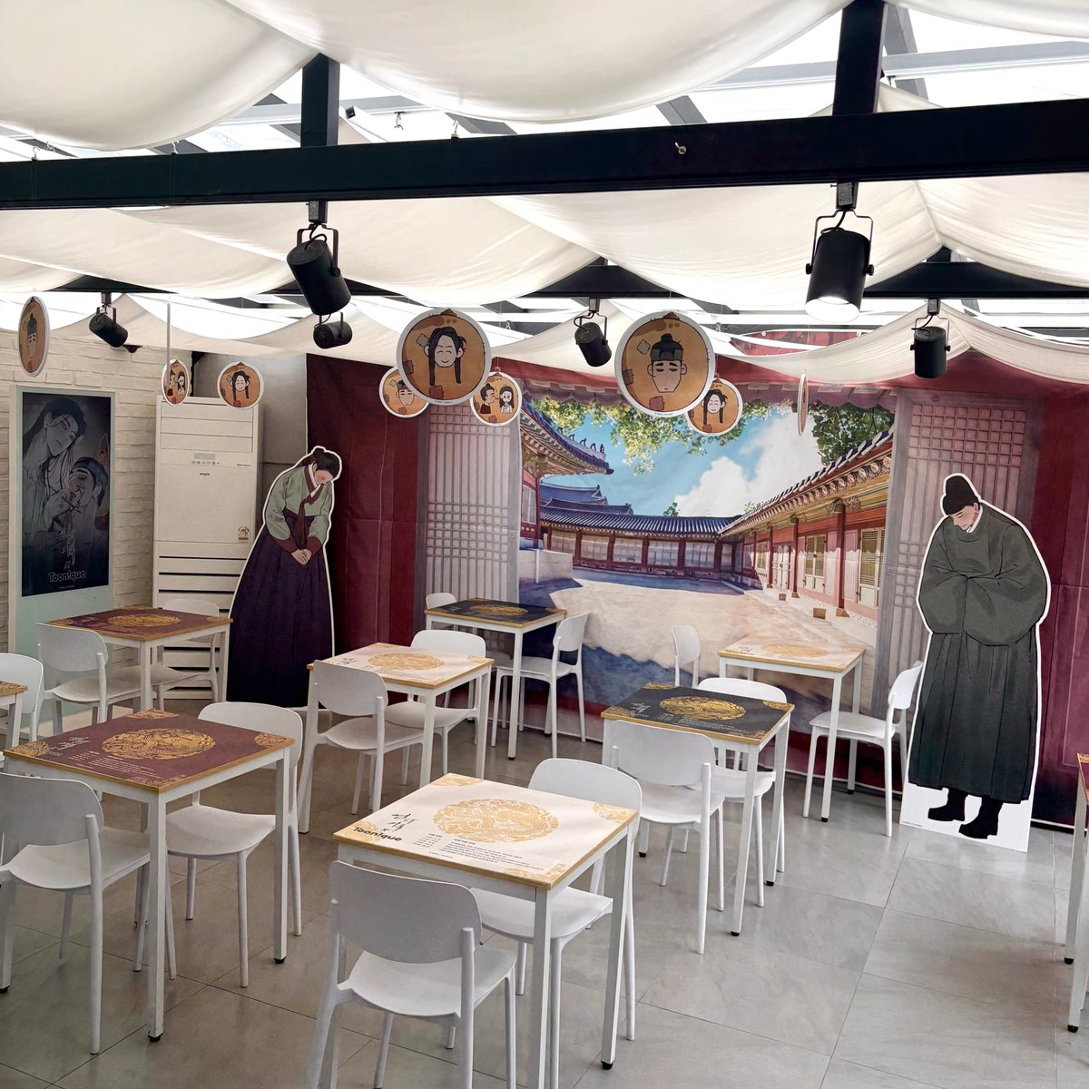 Toonique 투니크 홍대점 tweet media