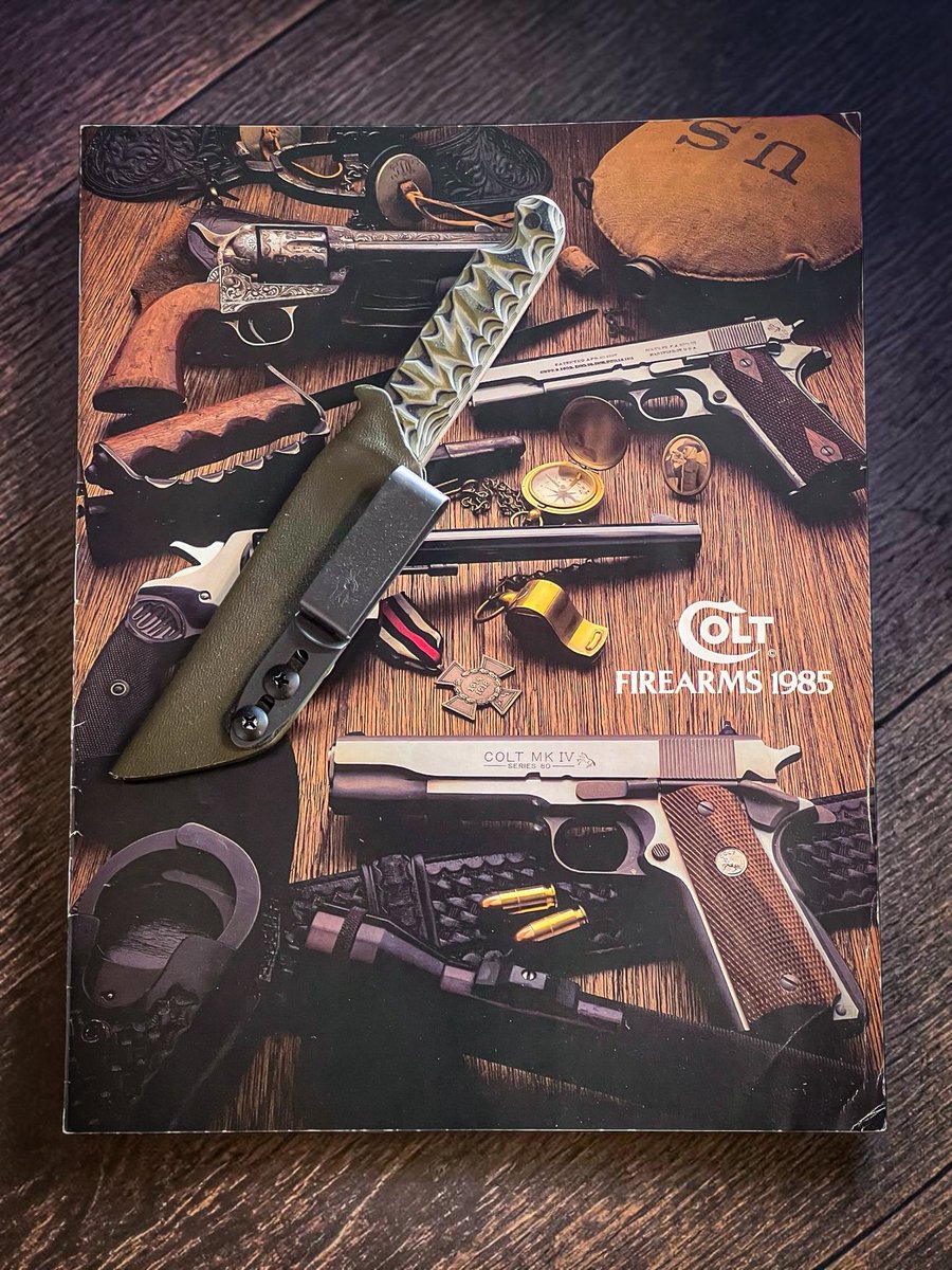 TenetCo Knives tweet media