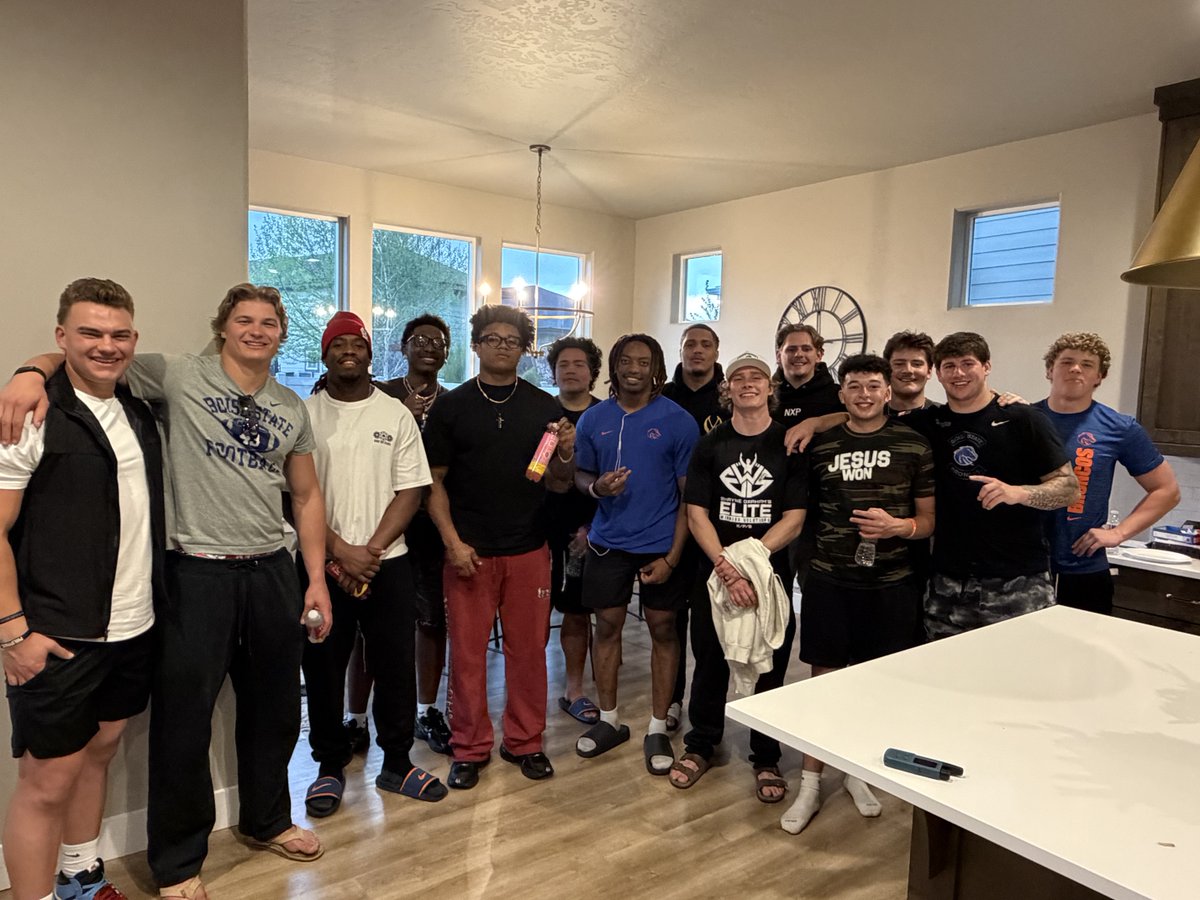 CoachCollins46's tweet image. Winner of the ROOSTER CLASSIC @Tytanner8 representing the LBP and 2nd place ⁦@Canaan_Moore6⁩ representing the specs! #SWATOnTheReady #BuiltDifferent