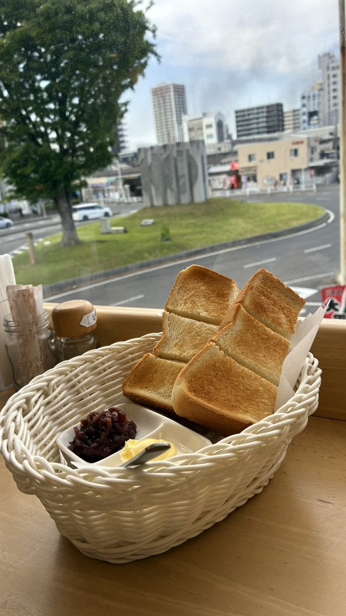 toshitoshi2425's tweet image. おはようございます☀喫茶店モーニング🥪☕️🫡クロミちゃんシールゲット✌️#喫茶店 #クロミ #クロミちゃん #元競輪選手 #博徒 #byろくでなし
