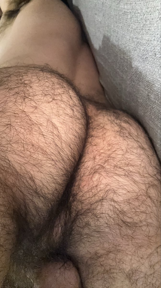 Brazilian Guy Feet tweet media