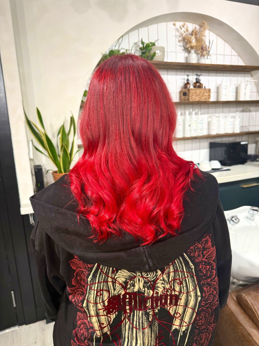 Elly 👽💰 tweet media