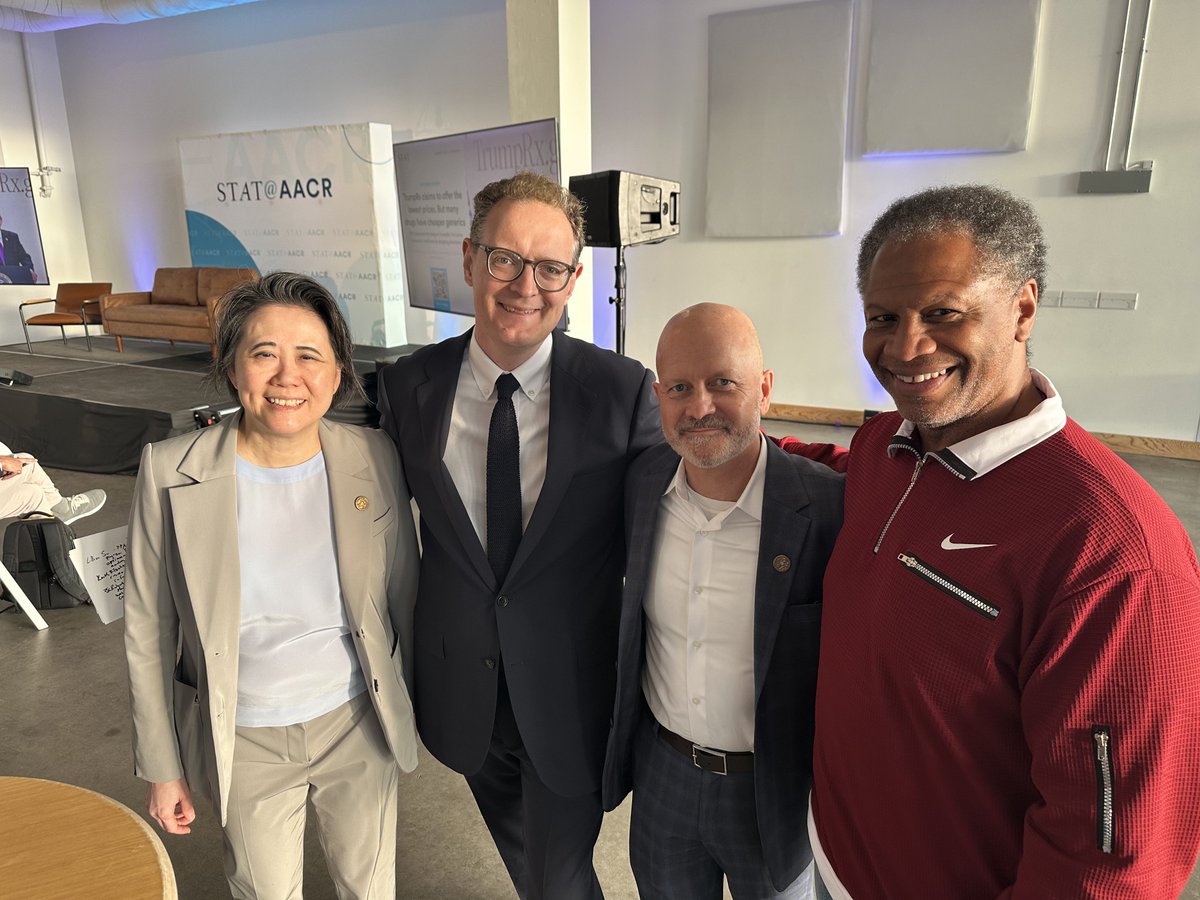 Rick__Buck's tweet photo. At the ⁦@statnews⁩ ⁦@AACR⁩ event this evening in San Diego with @matthewherper @AACR_Pres Dr. Flaherty, AACR Past President Dr. Siu and Dr. Rob Winn #AACR26 https://t.co/scifIITsl4
