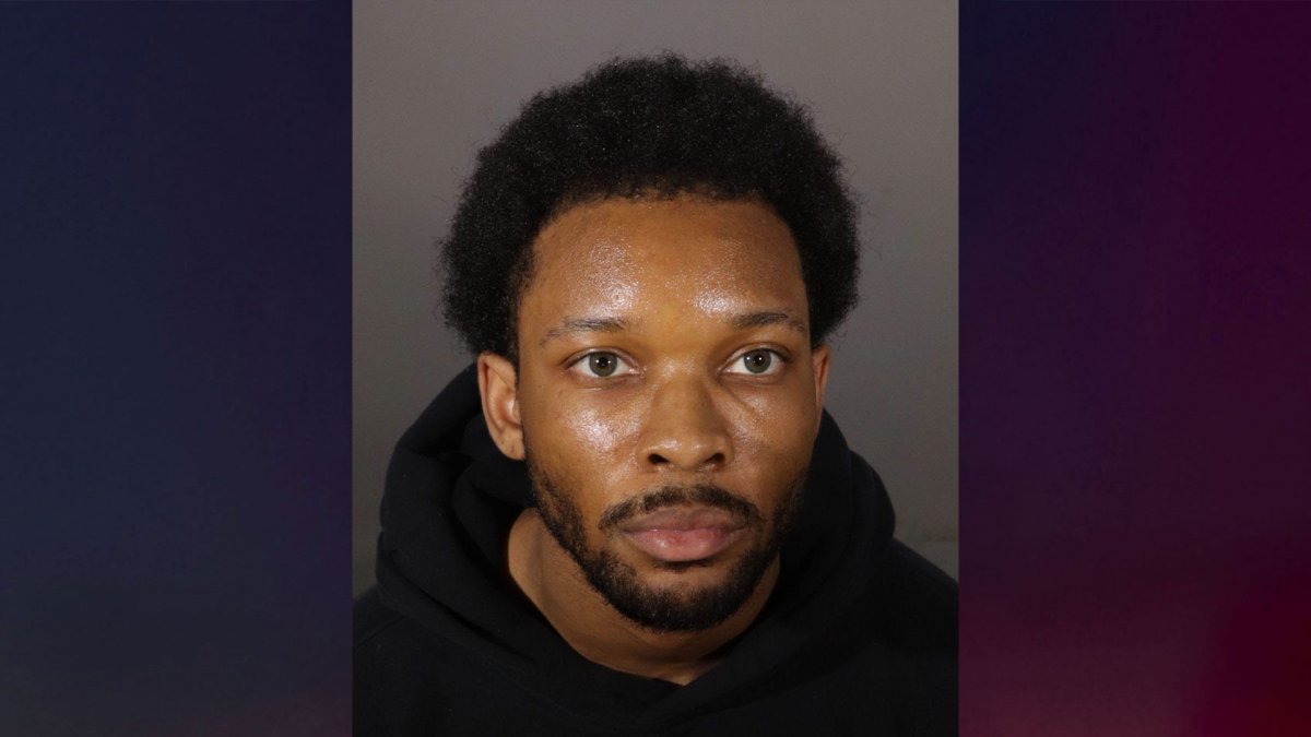 MyTrueCrimeNews's tweet photo. D4vd has been charged with murder and sexual abuse of a child under 14 in connection with the death of teenager Celeste Rivas Hernandez. The girl was found dismembered and decomposing in the singer’s abandoned Tesla last year. Read the full story at https://t.co/tJdZDTENxx. https://t.co/F7SRbBILLE