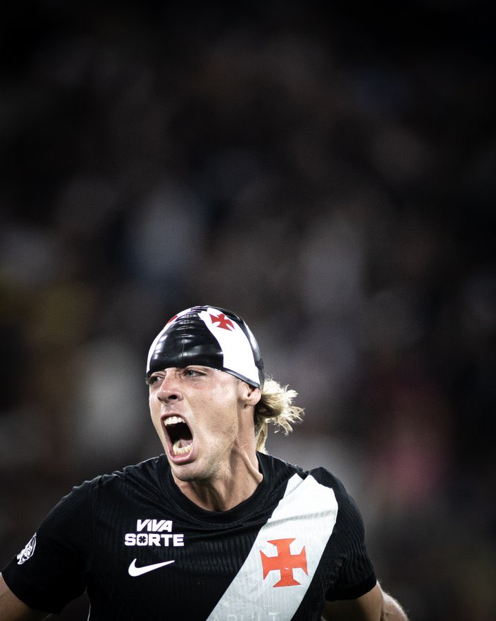 Bíblia Vascaina tweet media