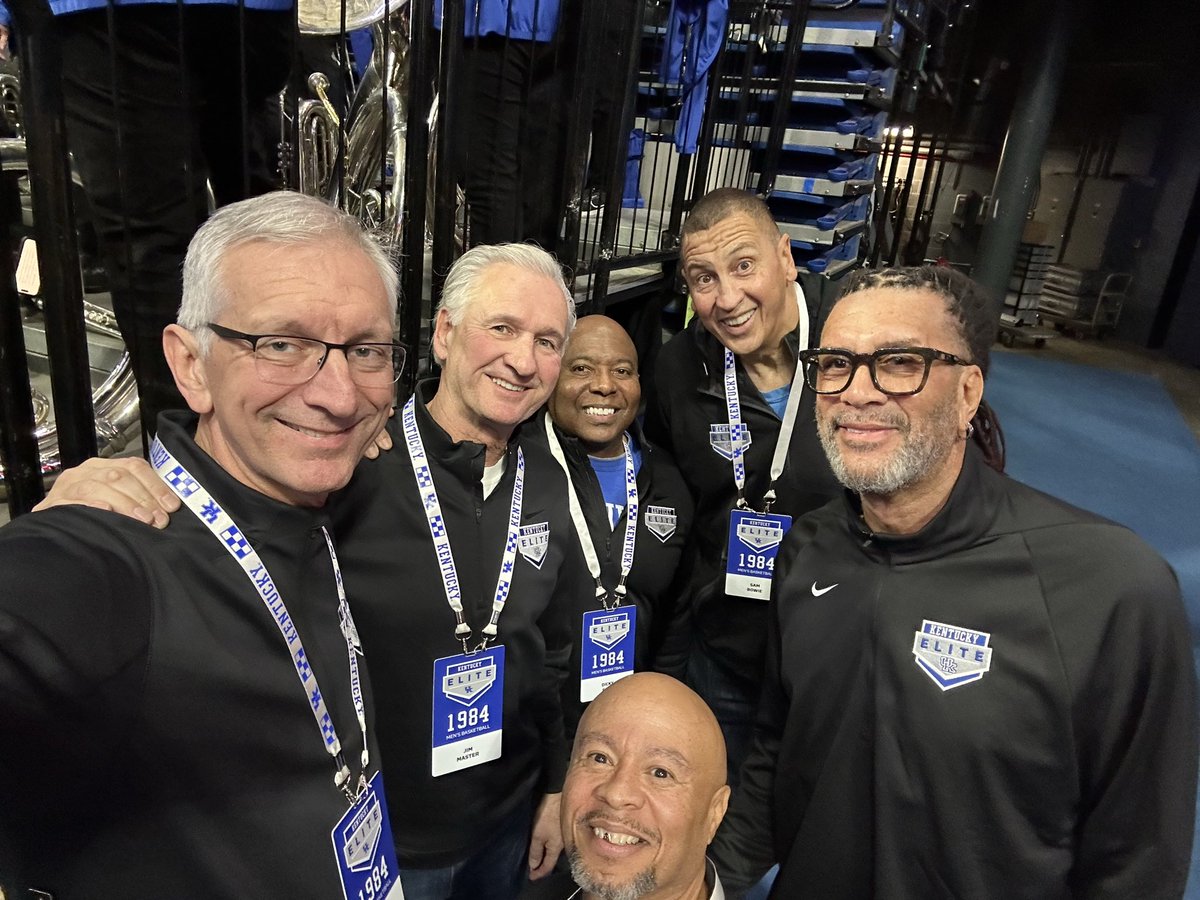 TomHeitz's tweet photo. All right. Time to get cooking again here on X.

I’m still in the Mark Pope corner and givinghim the time to do what he needs to do. #bbn https://t.co/8S1XnkGj5y