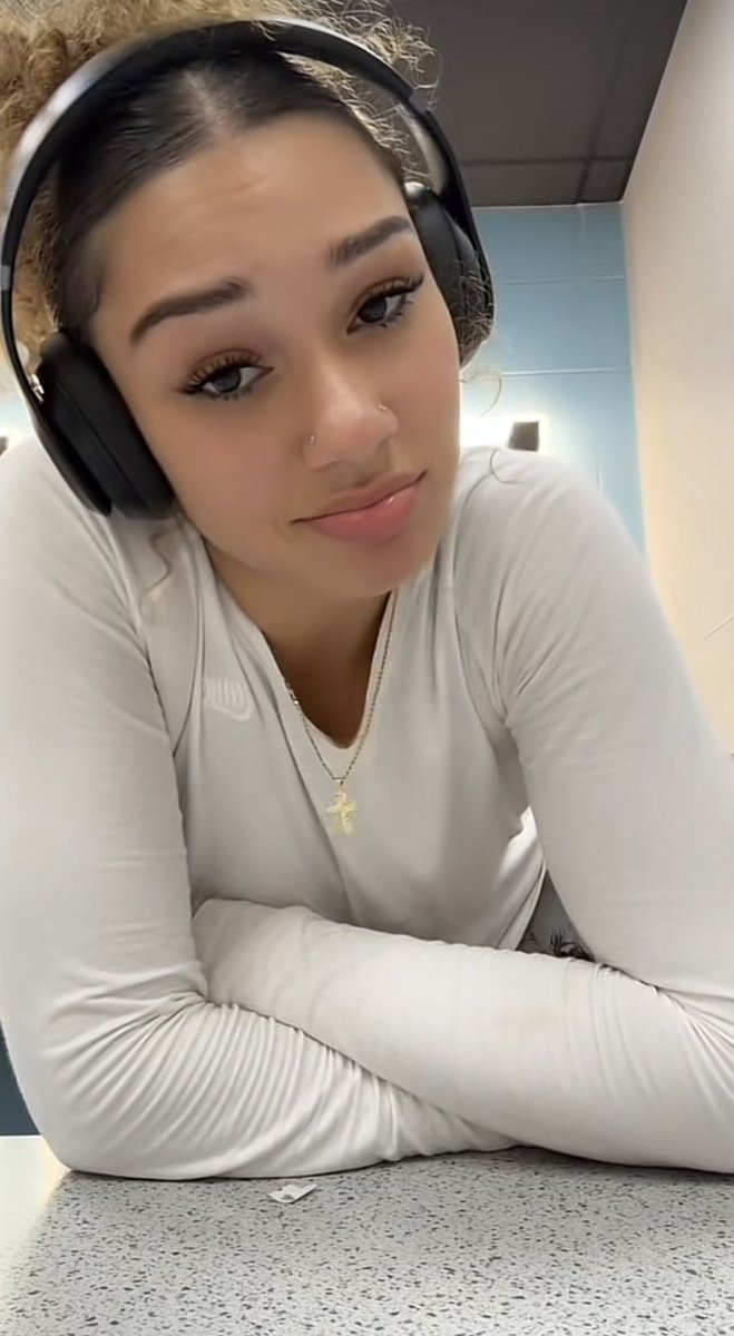 Hannah Maria tweet media