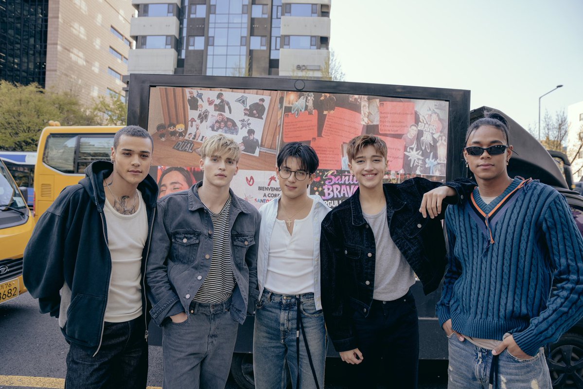 J̴e̴s̴ ̴E̴v̴a̴a̴A̴ 🌠 tweet media