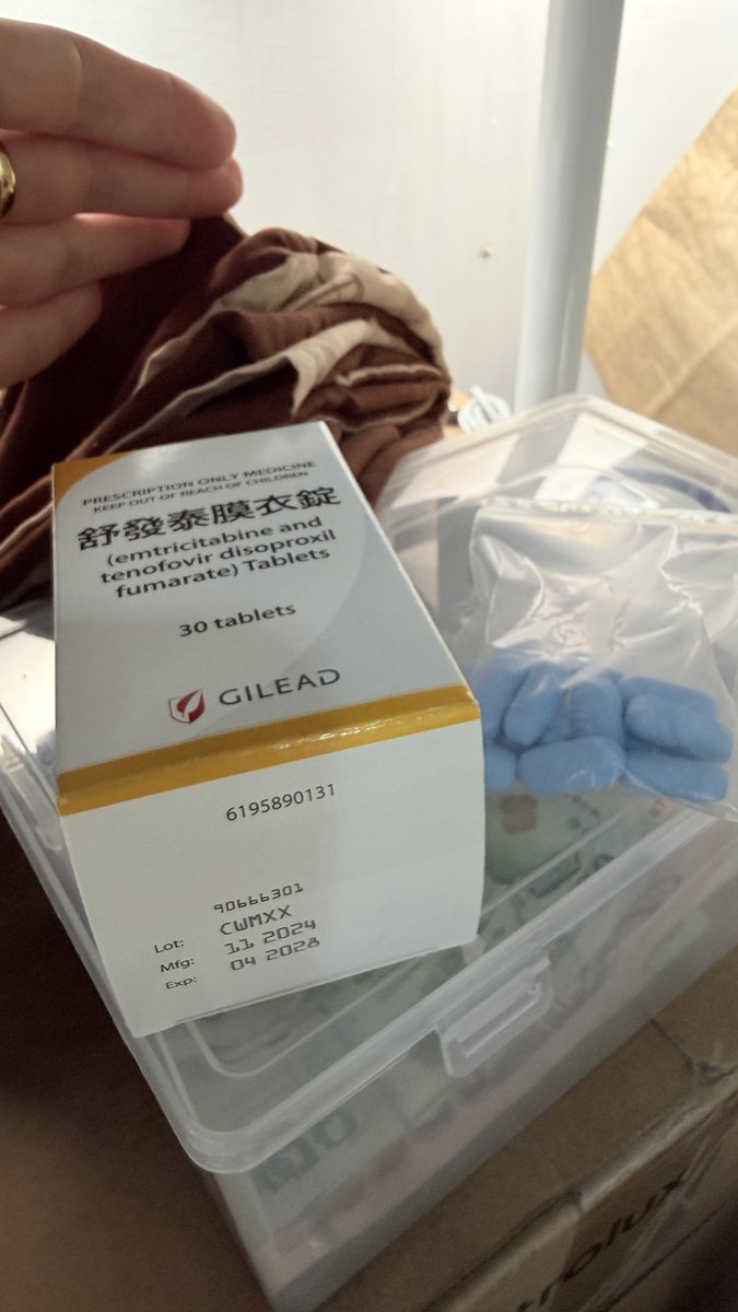 PYRicky3133's tweet photo. 原廠效期2028年4月，數量4瓶+10顆
有需要的私訊 https://t.co/Ti1qWbMcGO