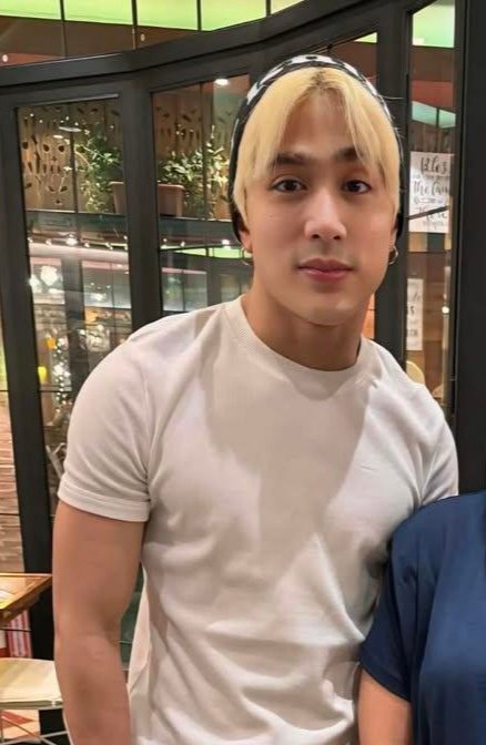 meehkamks tweet media