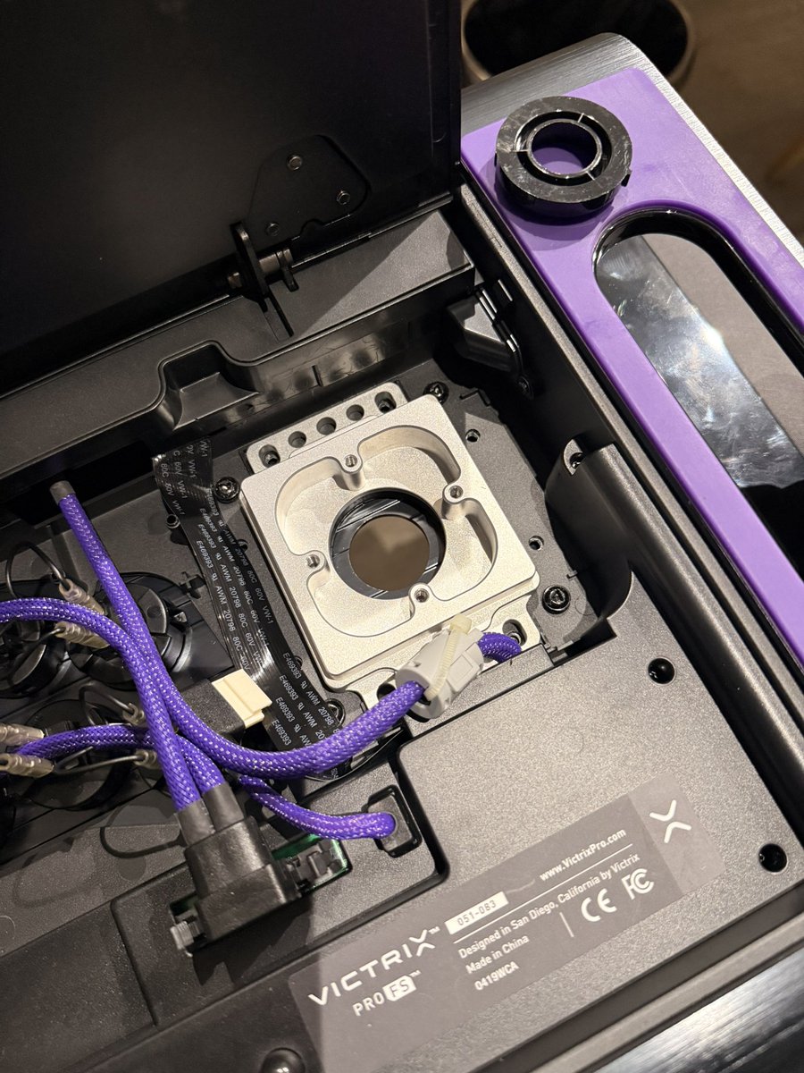 goldenlever's tweet photo. @IIllI Yes, it can fits victrix perfectly. First you need to remove the #GLpro Ring, and you will need 5pin extension cable because the one on victrix just too short. https://t.co/uEa8M1ZriP