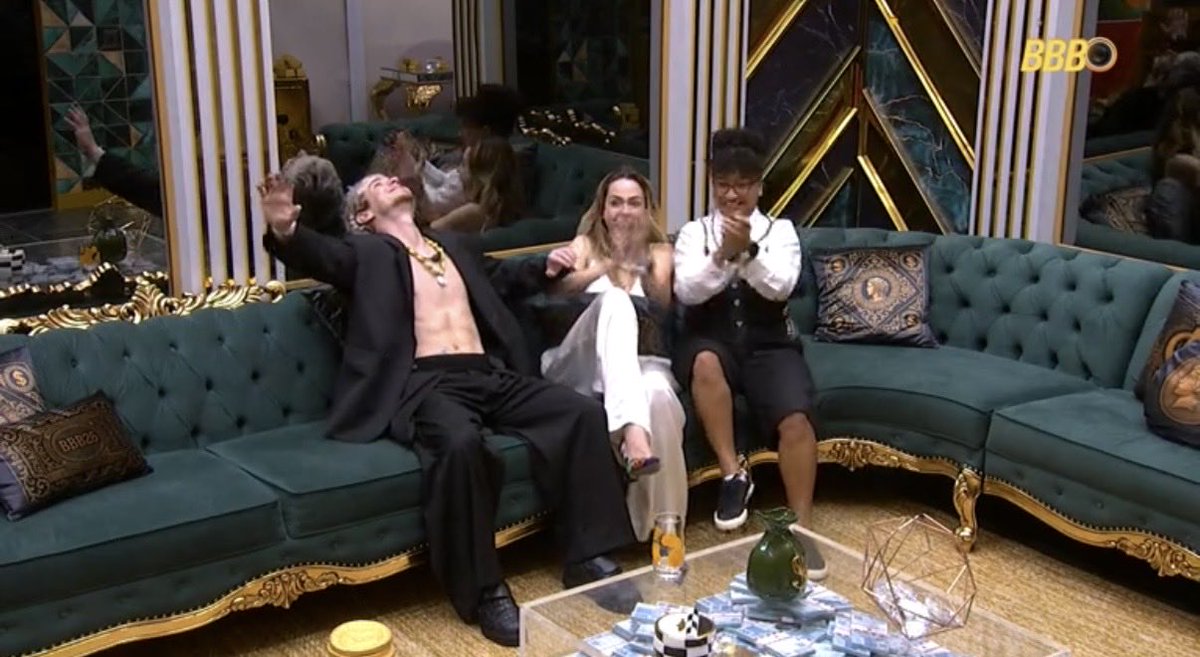 ceci renault tweet media