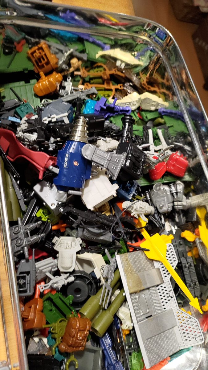 sceafa_studios's tweet image. En dan opeens voor 'n prikkie echt goud vinden bij de kringloop... #GIJOE #Cobra #Hasbro  😍