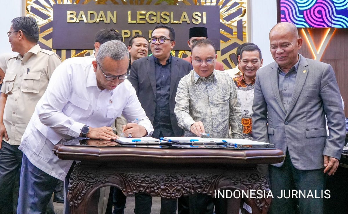 Akhiri Penantian 22 Tahun, Pemerintah dan DPR Setujui RUU PPRT Disahkan Jadi Undang-Undang indonesiajurnalis.com/akhiri-penanti…