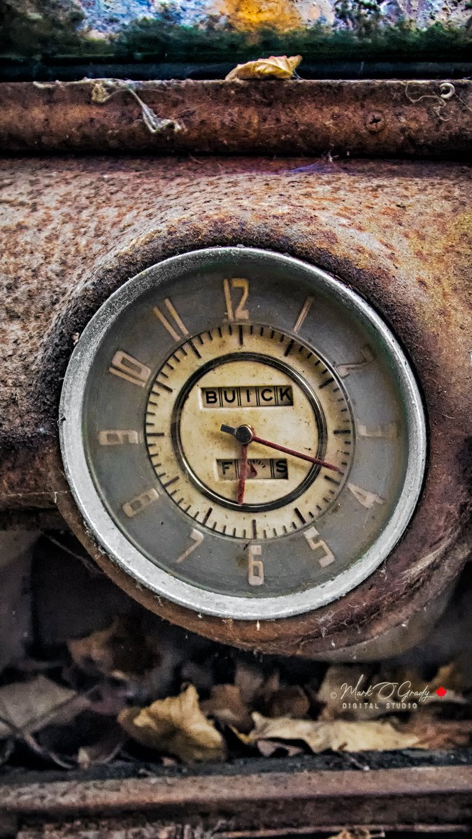 MOSpeedImages's tweet photo. @thequeenofrust Absolutely! I often think about how many times a person looked at that dashboard. https://t.co/nVUTlHSAFO
