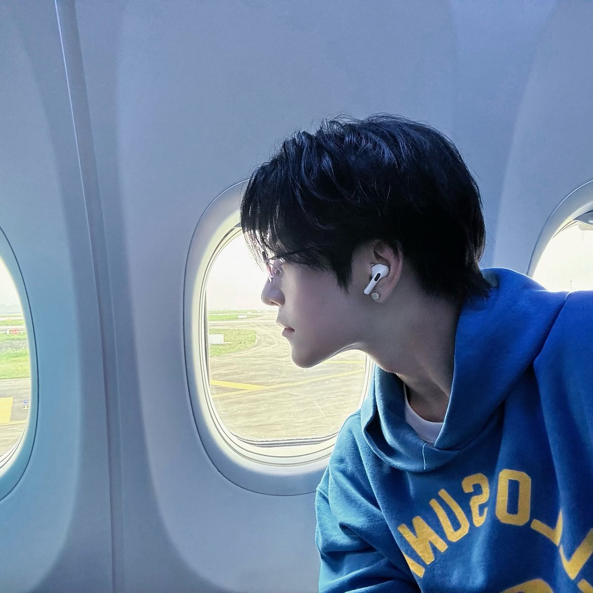 ALD1_HXINLONG's tweet image. 🕶️

#ALPHADRIVEONE  #ALD1 #알파드라이브원 #알디원
#허씬롱 #HEXINLONG #贺鑫隆 #XINLONG #씬롱