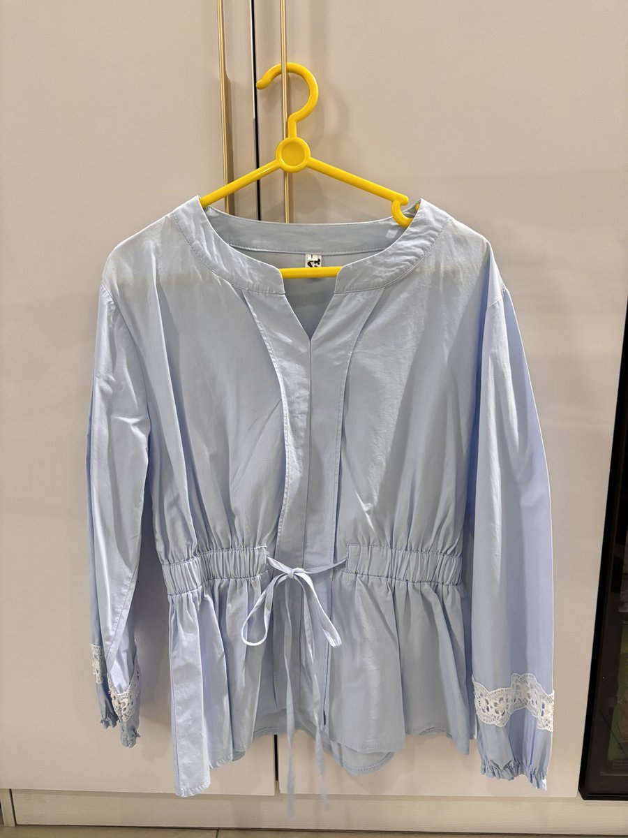 Cheorin1's tweet photo. Preloved yak!
Semua bahannya tebel”

40k/baju https://t.co/MHnS8gyBTW