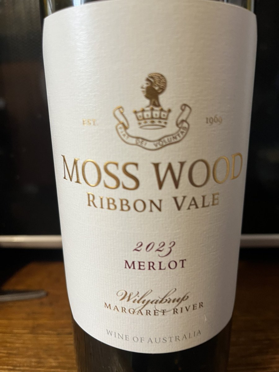winsordobbin's tweet image. Meet a mighty #merlot from Margaret River. #wine #winereview @Moss_Wood @MargaretRiver wdwineoftheweek.blogspot.com/2026/04/moss-w…
