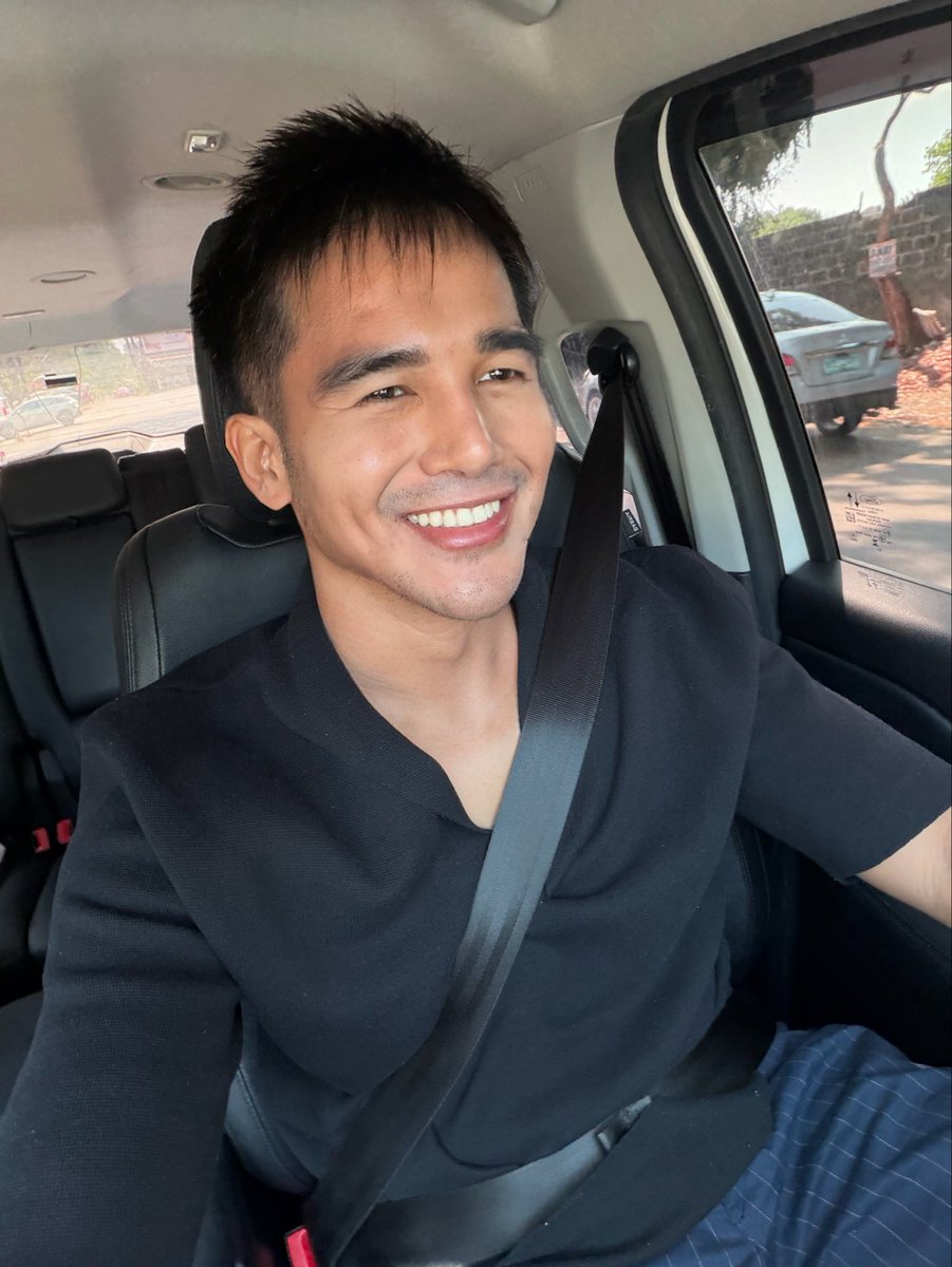 thekenyongf's tweet image. Less 2kg kaya shoot natin later ay puro chocolate contents 😊

#nofilter kaya kita ang sunblock 😂