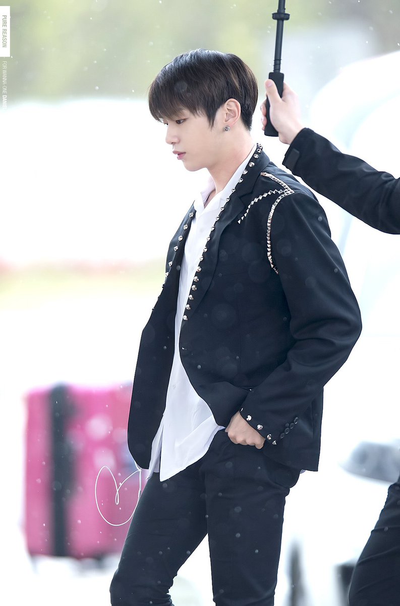 아기 줄이어폰 하트 다시봐도 신기해 ㅋㅋㅋㅋ 어케 저래