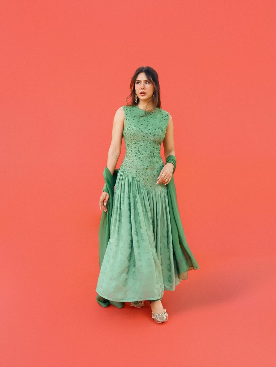 Weekendvibes_'s tweet image. Sonam Bajwa 💚

#Sonam #SonamBajwa