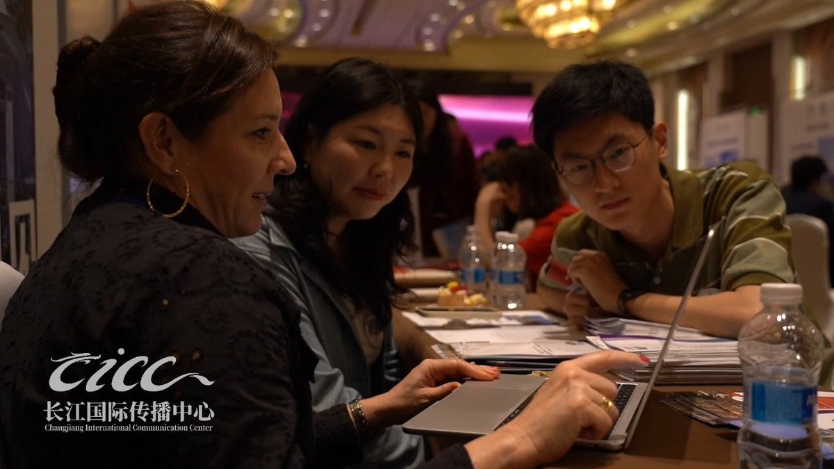 IvyYu12372342's tweet image. Wuhan leg of 2026 French Universities Spring Tour features 33  French universities. The "#Classes Internationales" initiative by the #Embassy of the French Republic, made its debut in #Wuhan, marking an official direct pathway for Chinese high school students to study in #France.