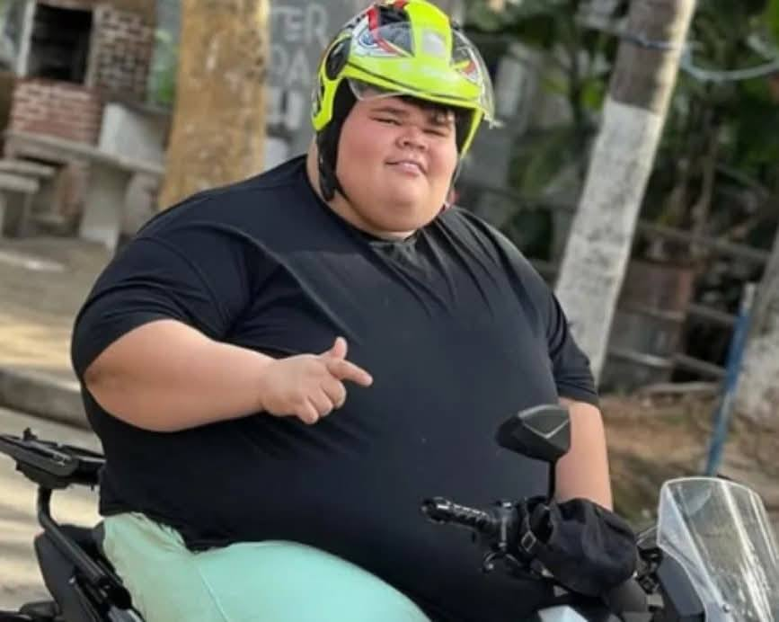 opintomarcand0's tweet photo. Como pode celebridades tão distintas ter o mesmo nome? https://t.co/x9p5W2VZQL