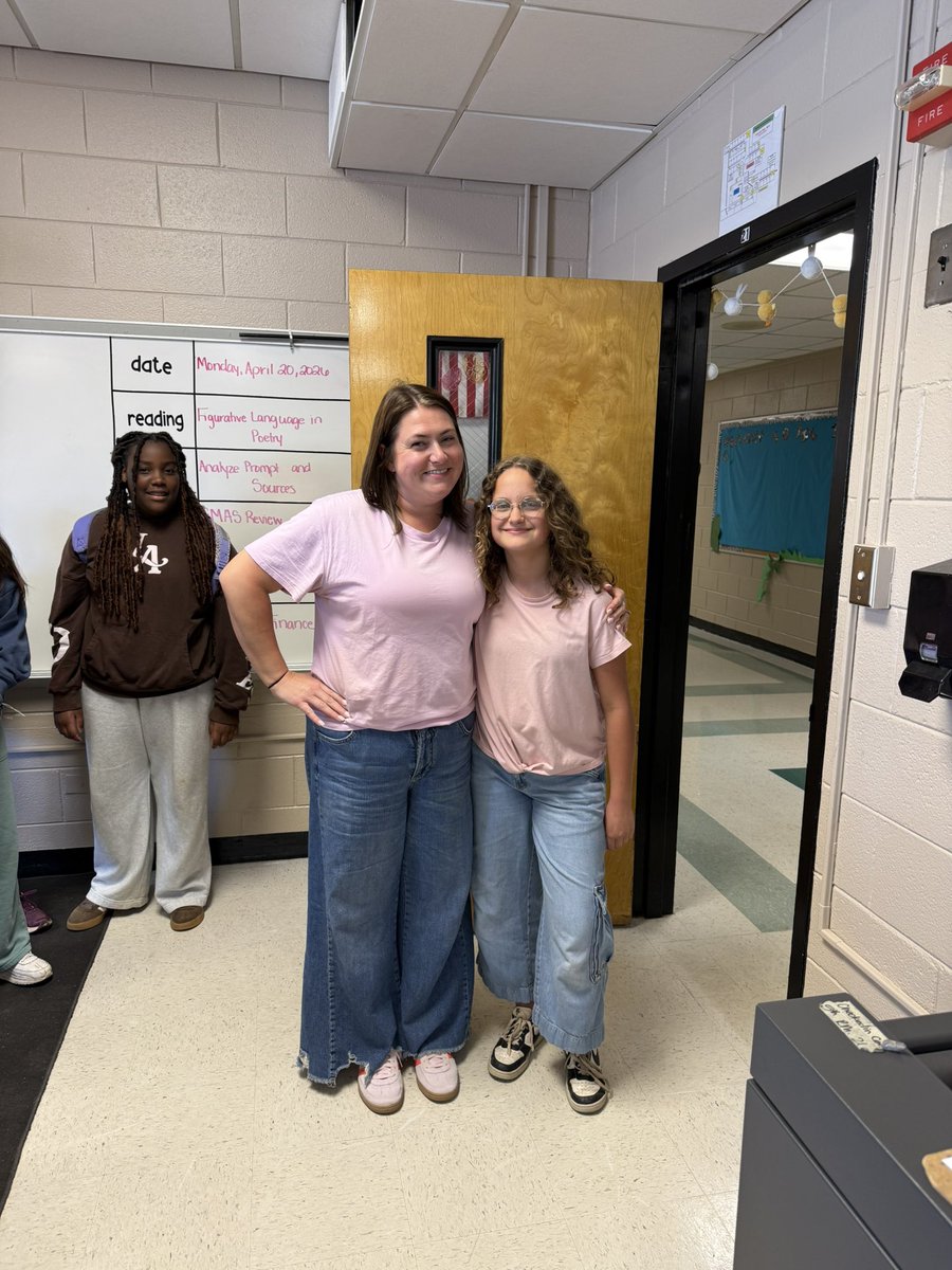 Danielle Combs tweet media