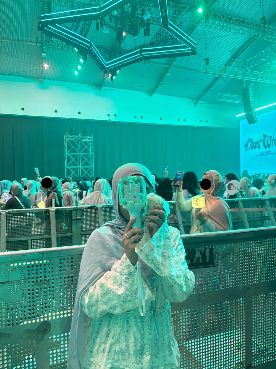 soonflower23's tweet photo. Sangat senang bertemu adik-adik wish🫶🤩🤏

#INTOTHEWISH_JAKARTA
#NCTWISH https://t.co/JyzcF69fhI