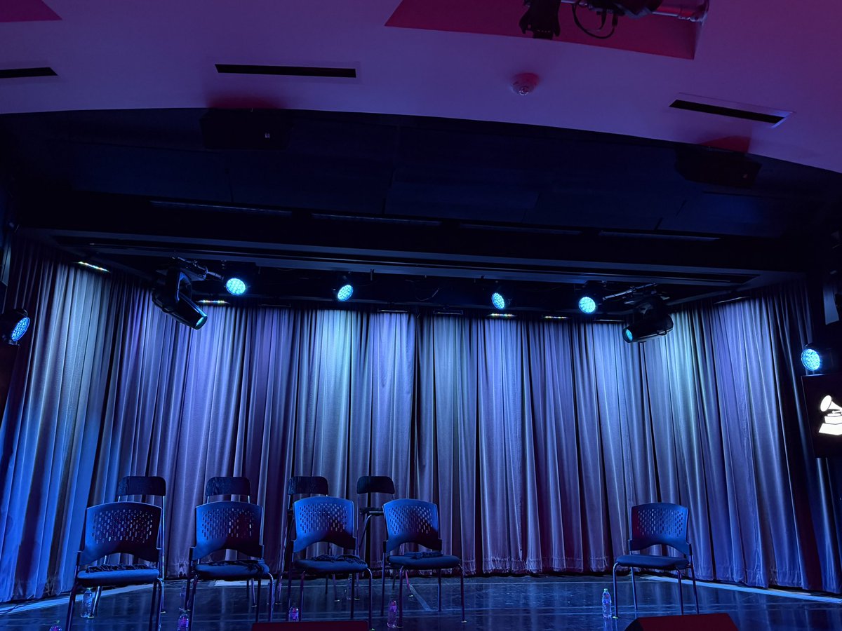 ave 🦊 tweet media