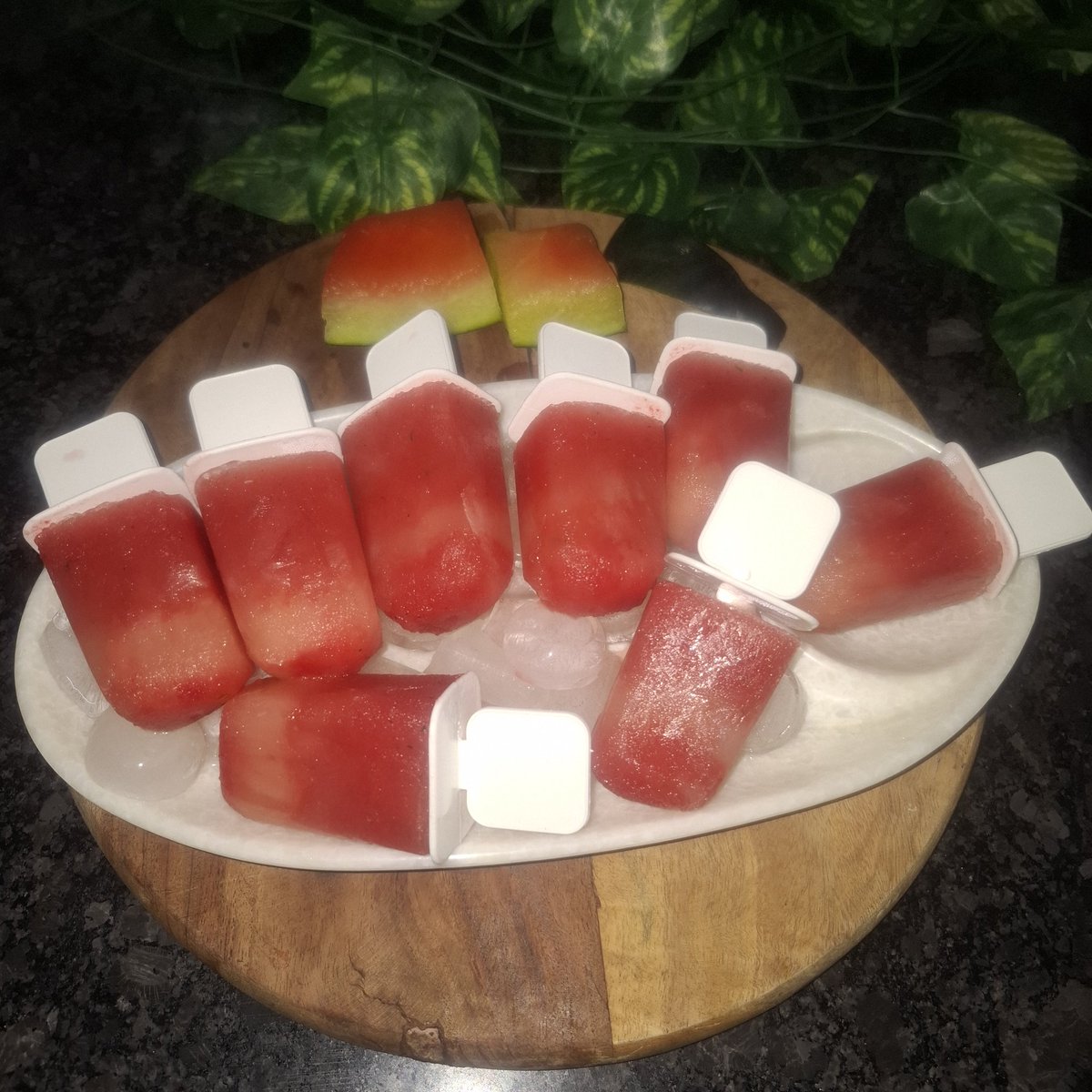 ManjuDeviRecipe's tweet image. Summer Vibes with Refreshing Watermelon Popsicles 🍉

 #watermelon #popsicles #homemade #summervibes #manjudevirecipe