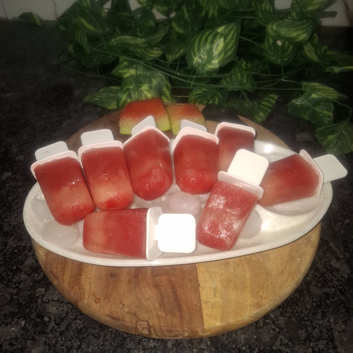 ManjuDeviRecipe's tweet image. Summer Vibes with Refreshing Watermelon Popsicles 🍉

 #watermelon #popsicles #homemade #summervibes #manjudevirecipe