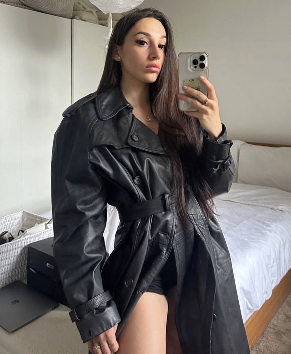 WisdomKelvh1's tweet photo. mirror, mirror on the wall https://t.co/OIhVgptJsq